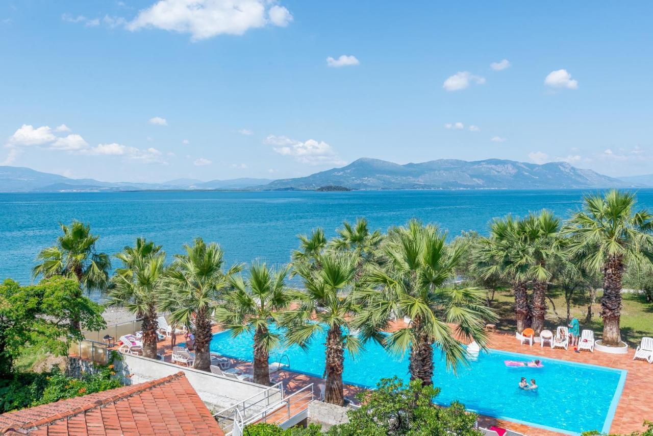 Hotel Sissy Kamena Vourla Ngoại thất bức ảnh