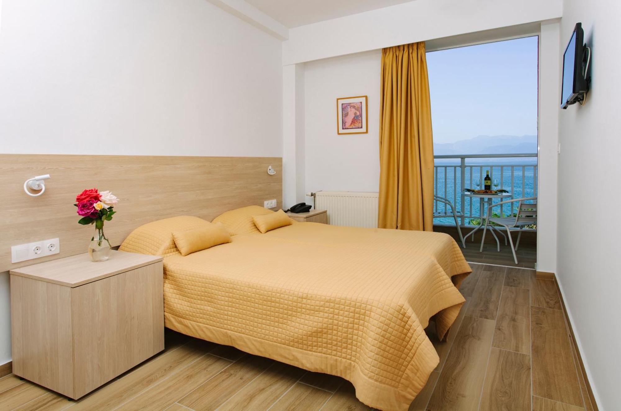 Hotel Sissy Kamena Vourla Ngoại thất bức ảnh