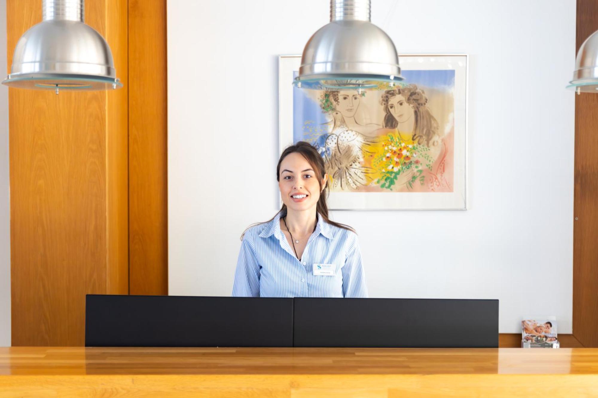 Hotel Sissy Kamena Vourla Ngoại thất bức ảnh