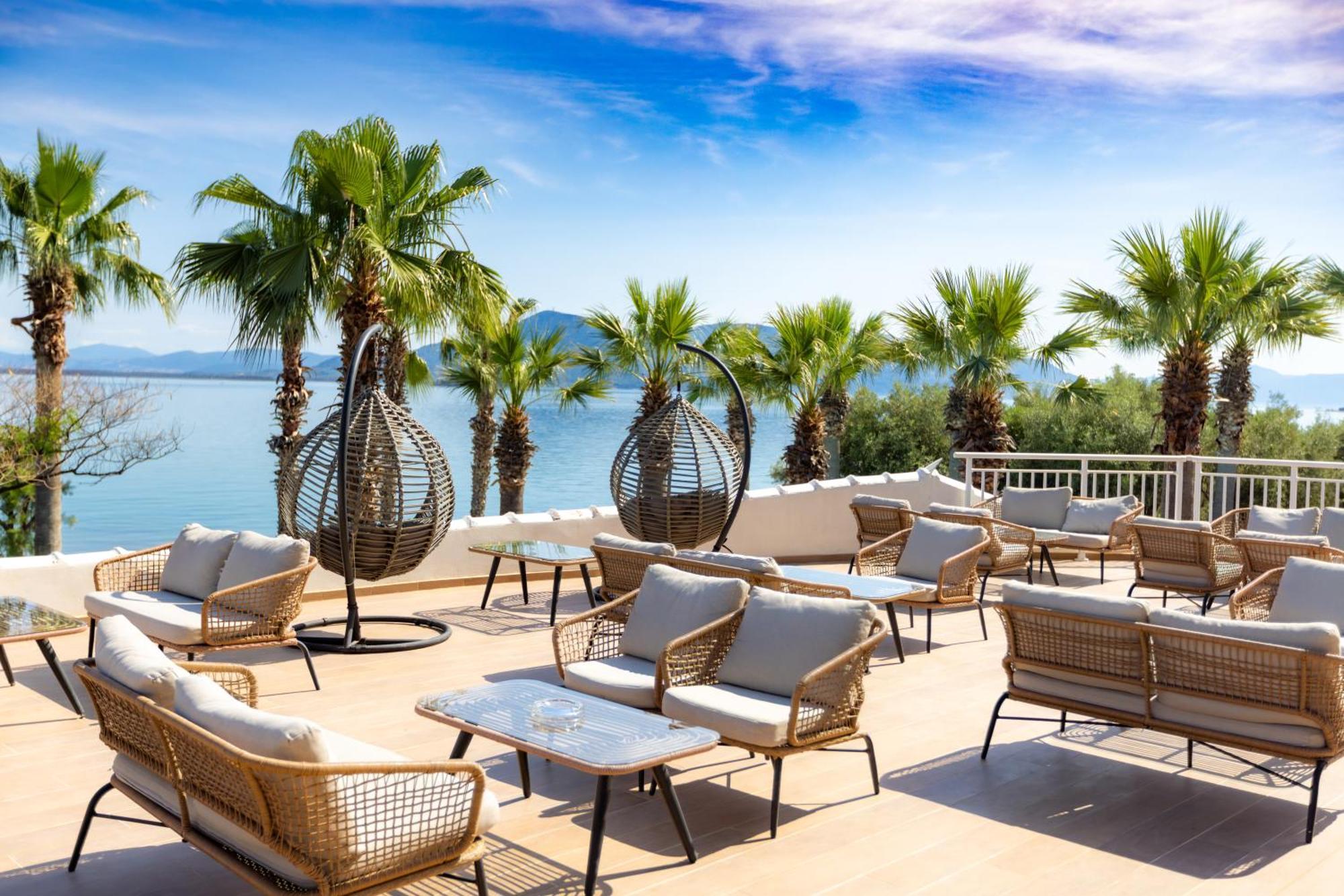 Hotel Sissy Kamena Vourla Ngoại thất bức ảnh